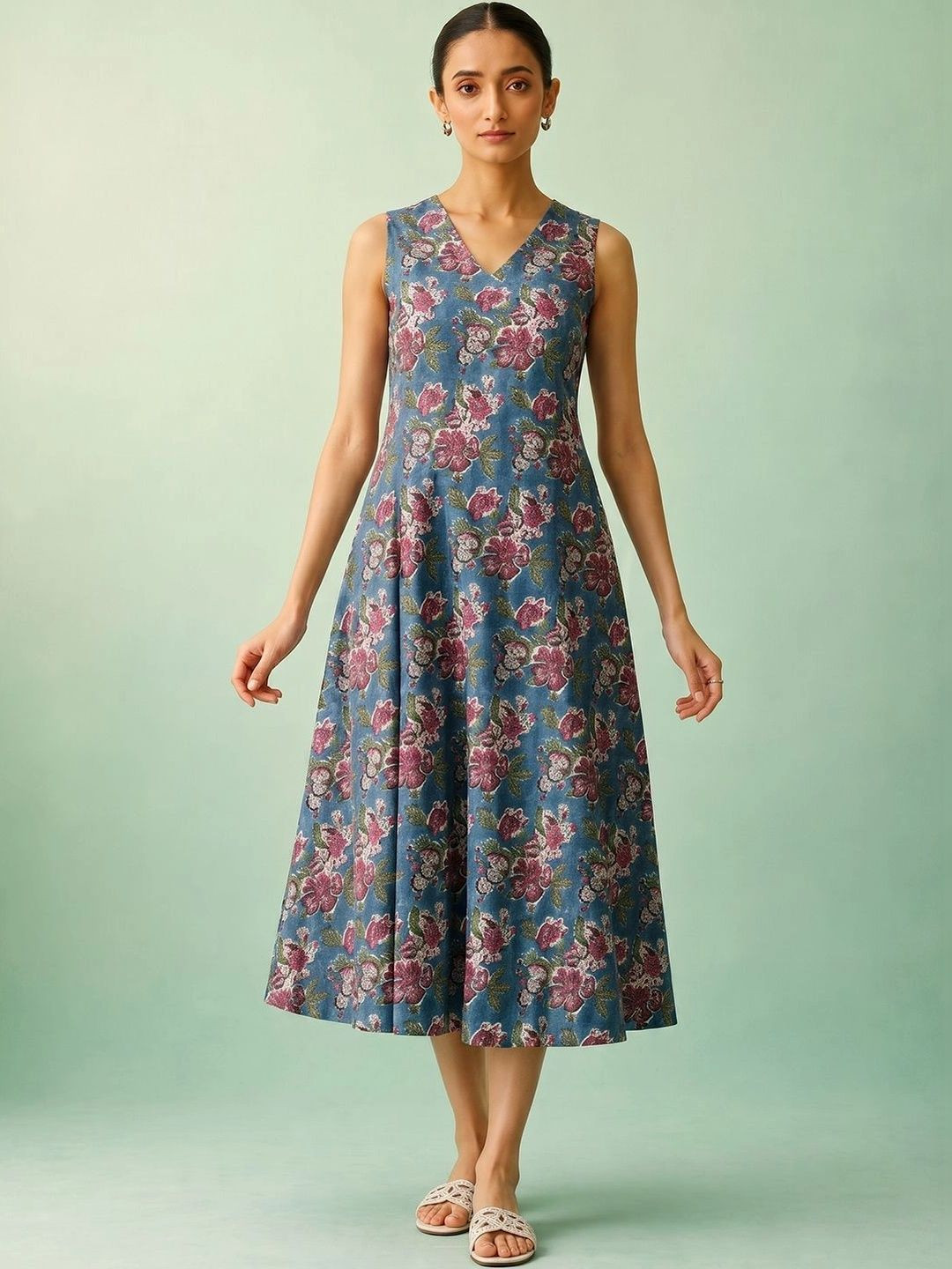 AADVIKA Women Blue Floral Block Print Sleeveless Midi Dress