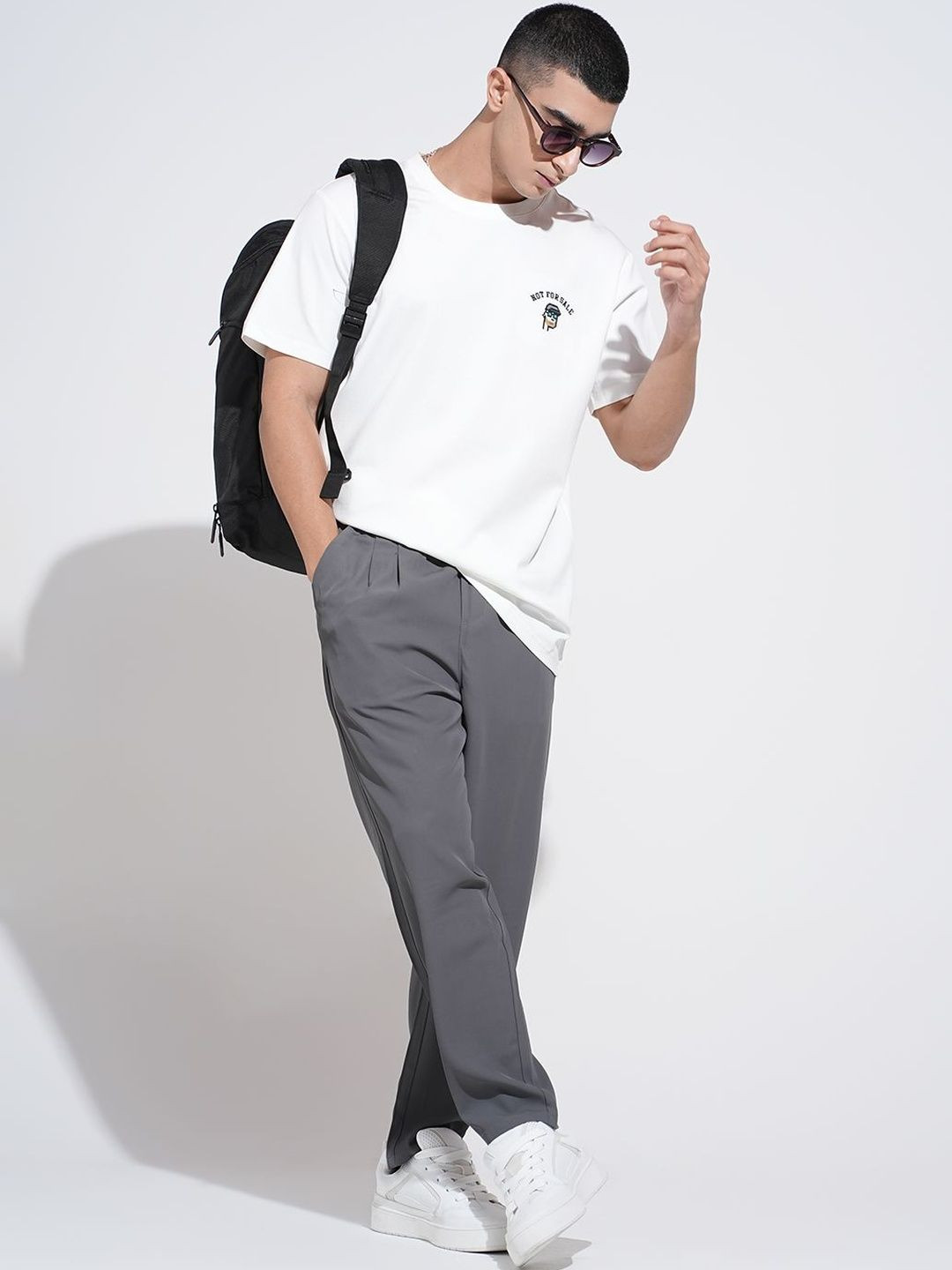 SHOWOFFFF Men Grey Loose Fit Cotton Regular Trousers