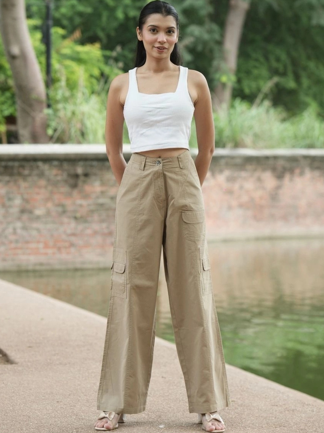 BENPANI Women Relaxed Straight Leg Straight Fit High-Rise Cargos Trousers