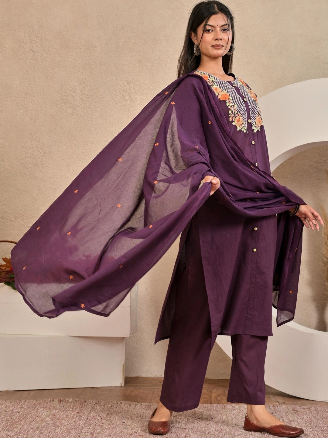 Yashee Women Floral Embroidered Regular Thread Work Pure Cotton Kurta with Trousers & With Dupatta