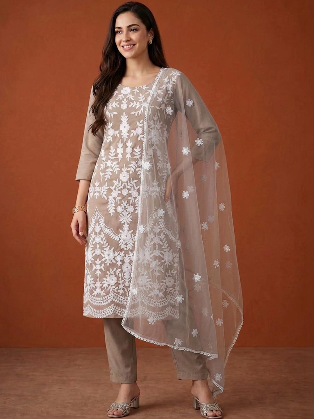 SAINOOR Women Ethnic Motifs Embroidered Regular Thread Work Kurta with Trousers & With Dupatta