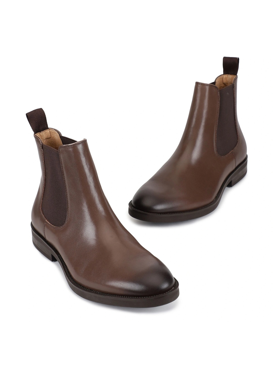 Woods Men Round Toe Slip-On Chelsea Boots