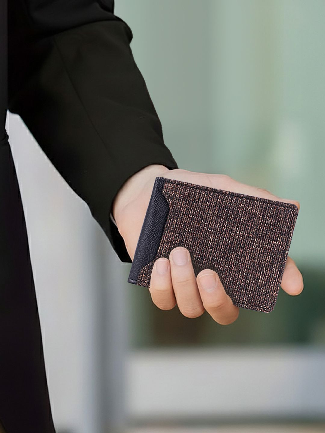 ZOUK Men Pulse Billfold Men Leather Textured Wallet Bristel