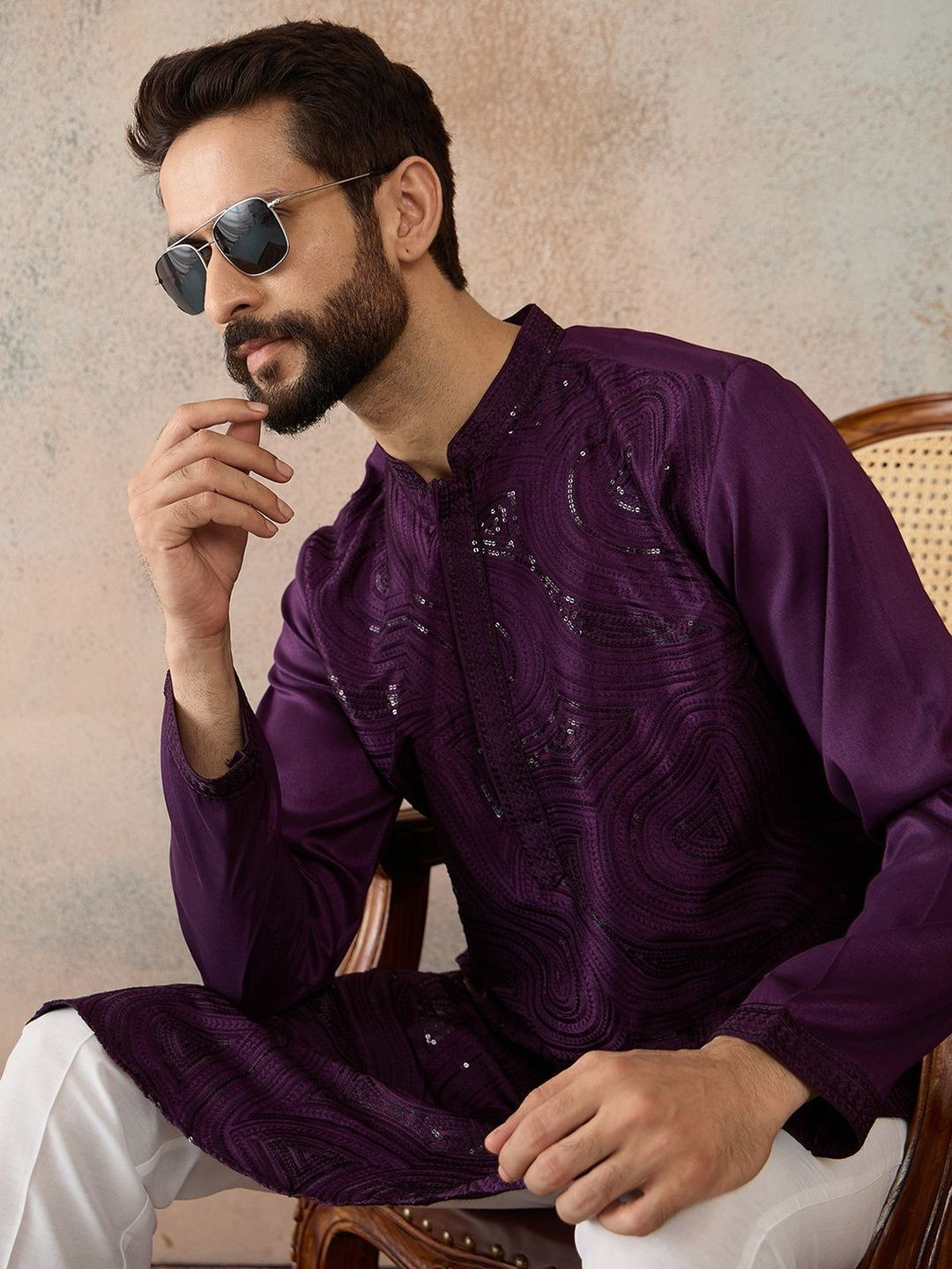 House of Pataudi Embroidered Mandarin Collar Kurta & Pyjamas