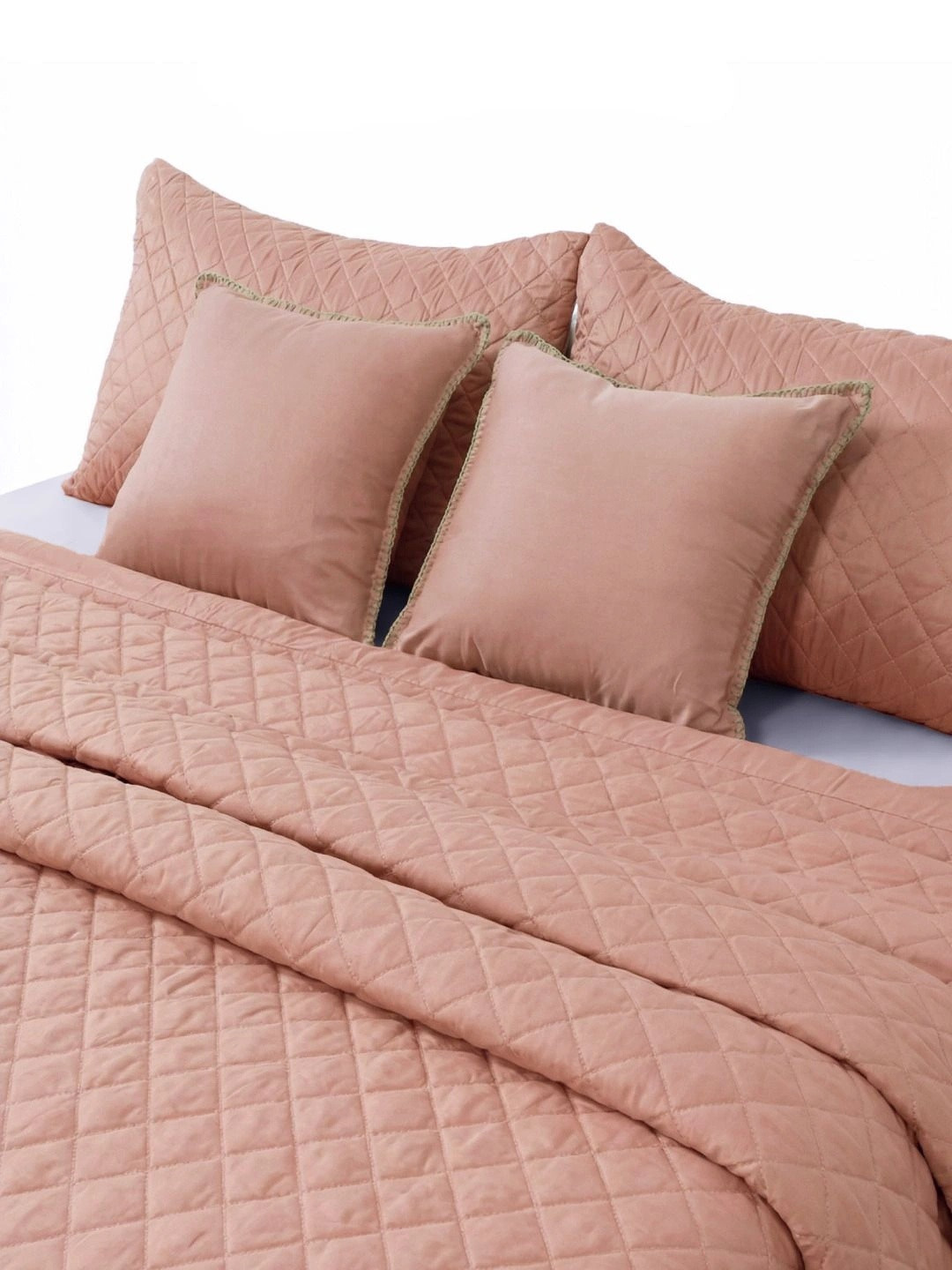 Zarf Pink  AC Room 400 GSM Double Bed Comforter With 2 Pillow & 2 Cushion Covers