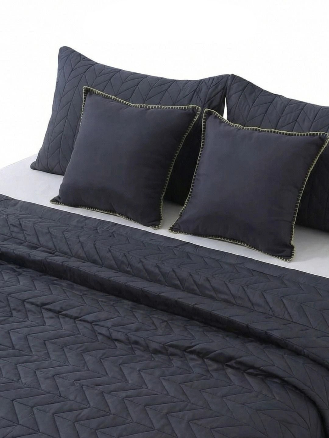 Zarf Charcoal AC Room 400 GSM Double Bed Comforter With 2 Pillow & 2 Cushion Covers