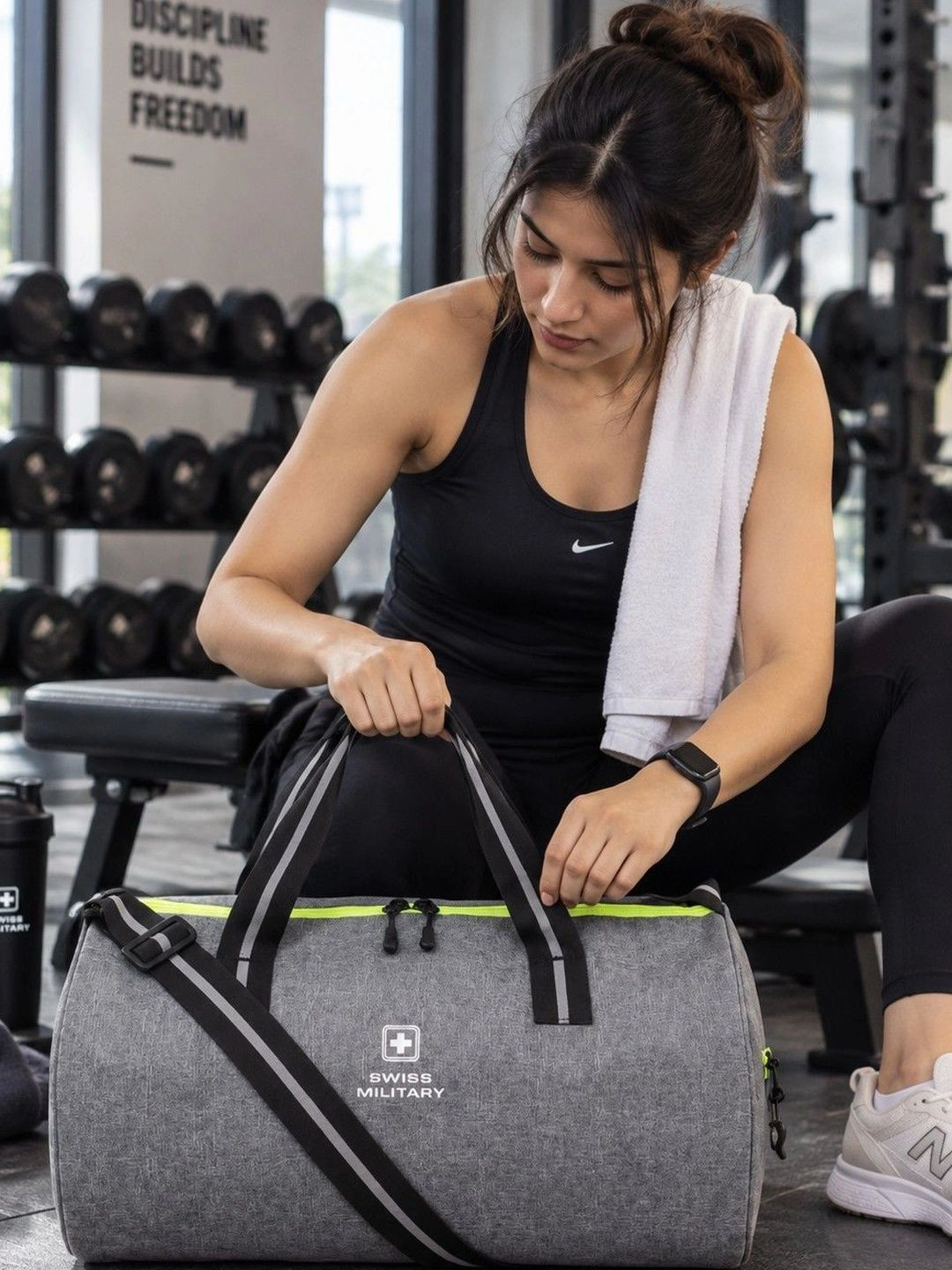 Unisex Duffel Bag for Gym and Travel with Quick Pockets & Adjustable Straps 26L