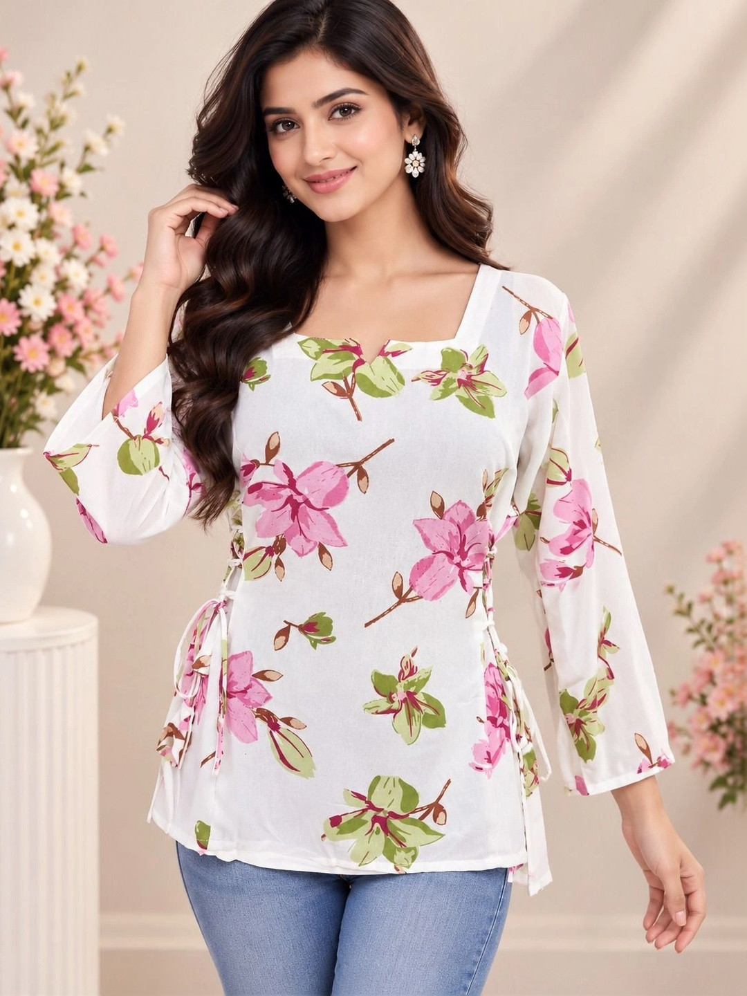 FASHION EMPIREE Floral Printed Square Neck Flared Sleeves Kurti