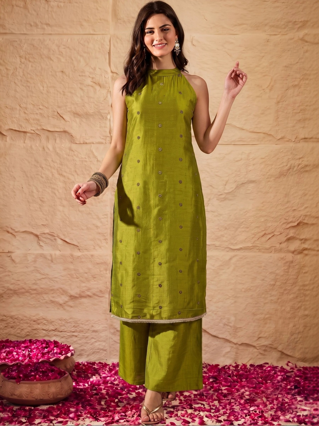 TextileNow Women Ethnic Motifs Embroidered Regular Thread Work Kurta with Palazzos