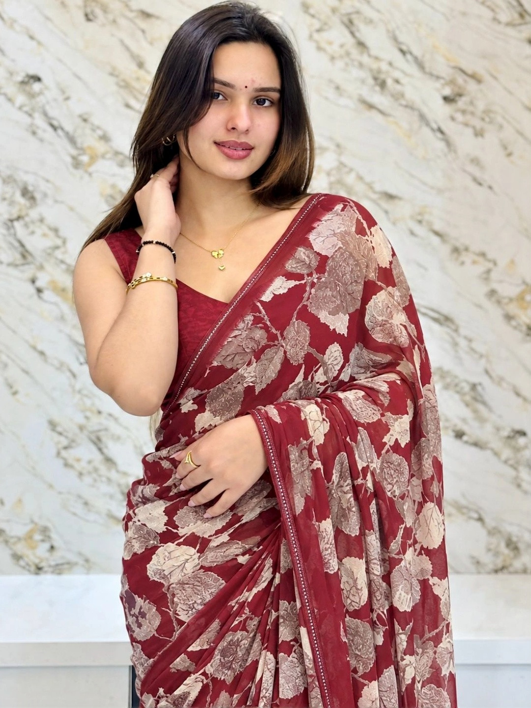 TELIRAJ FASHIONS Floral Sequinned Pure Georgette Saree