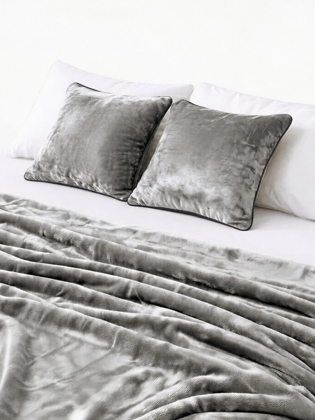 Zarf Silver-Toned Microfiber AC Room 300 GSM Double Bed Blanket With Two Cushion Covers