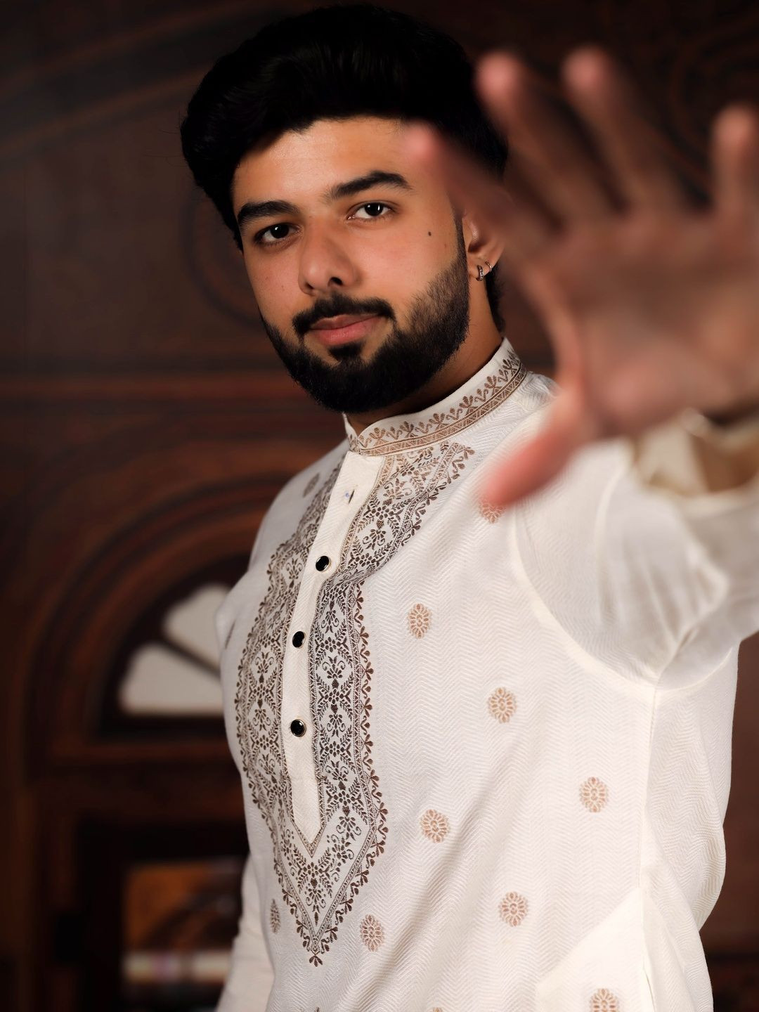 Koshin Men Ethnic Motifs Embroidered Regular Thread Work Pure Cotton Kurta with Pyjamas