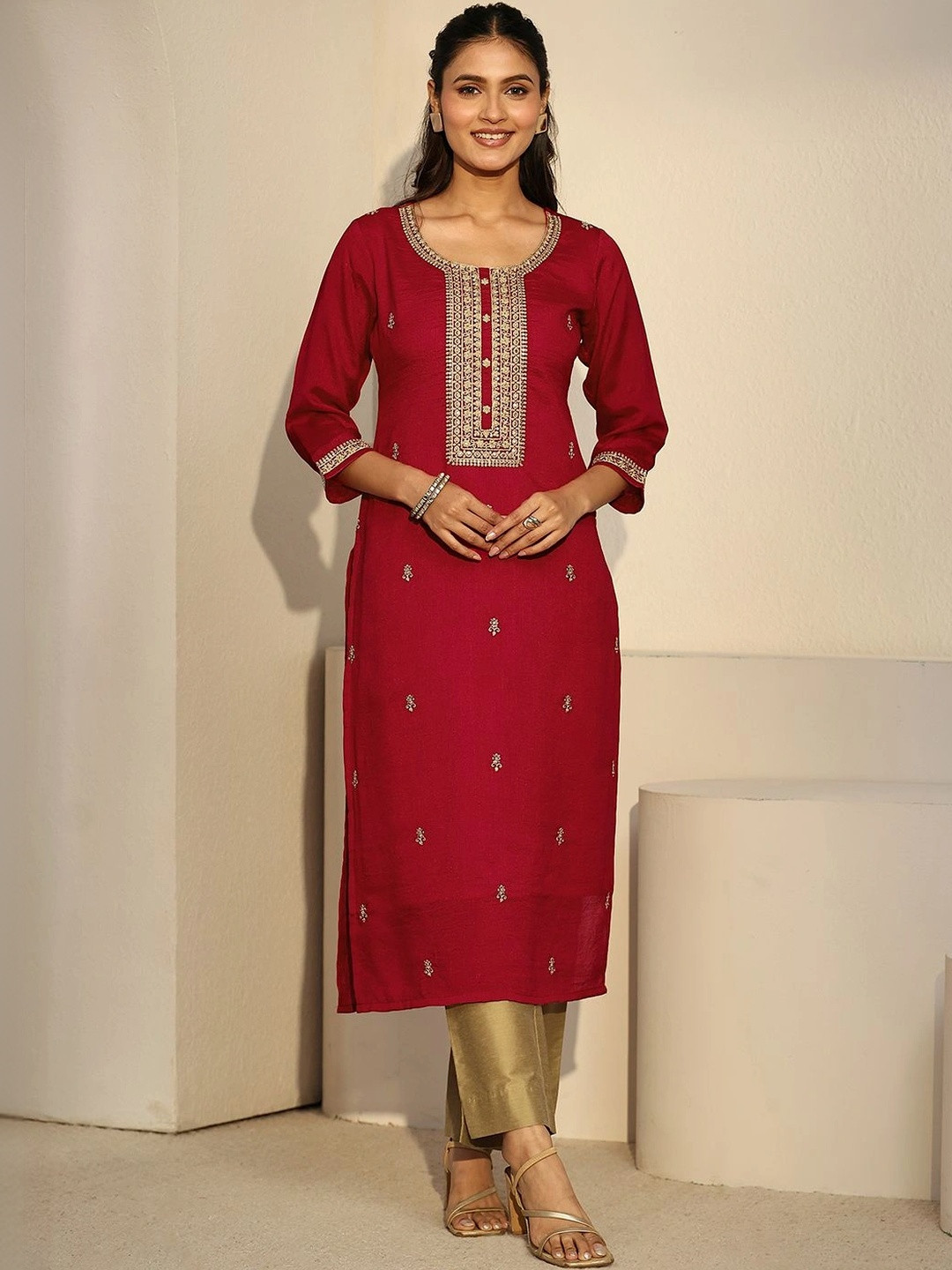 Libas Women Embroidered Thread Work Kurta