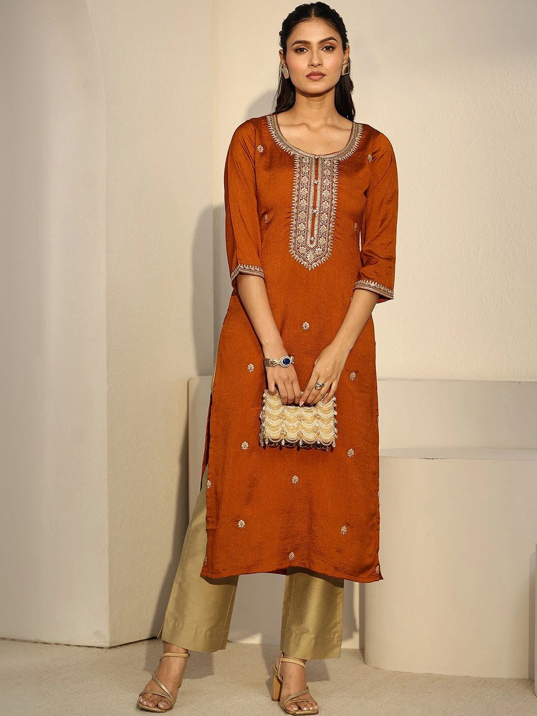 Libas Women Embroidered Thread Work Kurta
