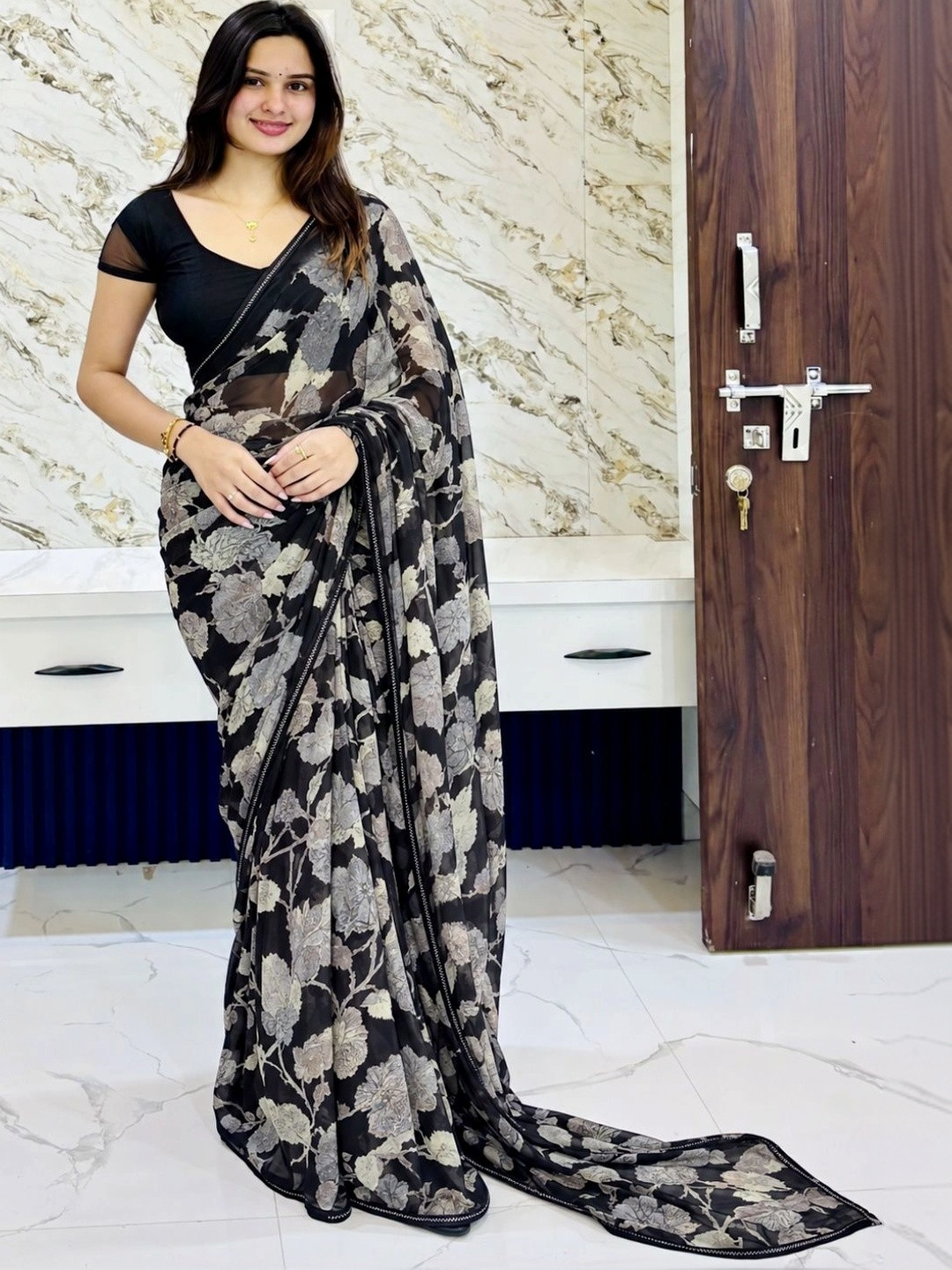 TELIRAJ FASHIONS Floral Sequinned Pure Georgette Saree