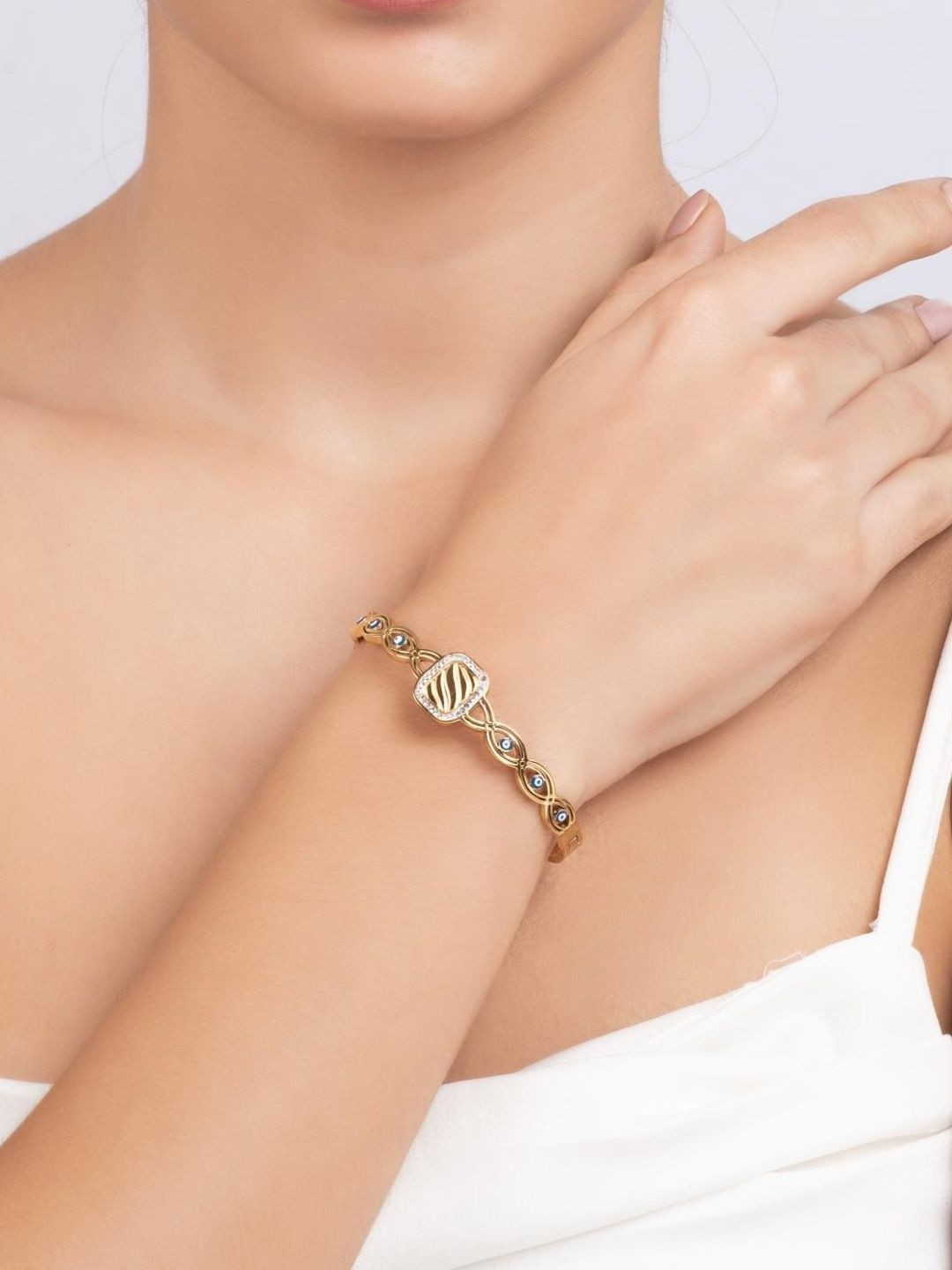 Ashnera Women Gold Bracelet