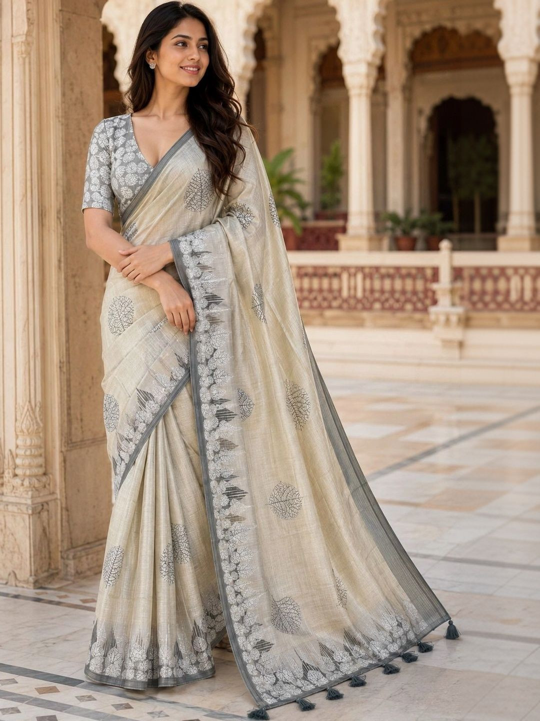 Aadatein Grey Kanjivaram Silk Printed Saree For Women