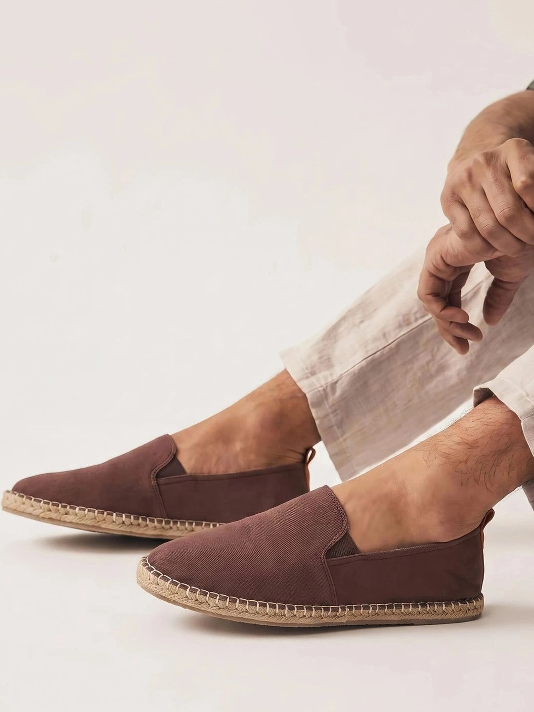 Men Brown Classic Contrast Trim Canvas Casual Shoes
