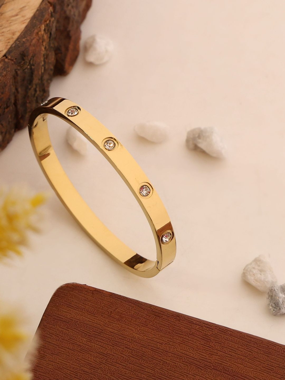 Ashnera Women Gold-Plated Bracelet
