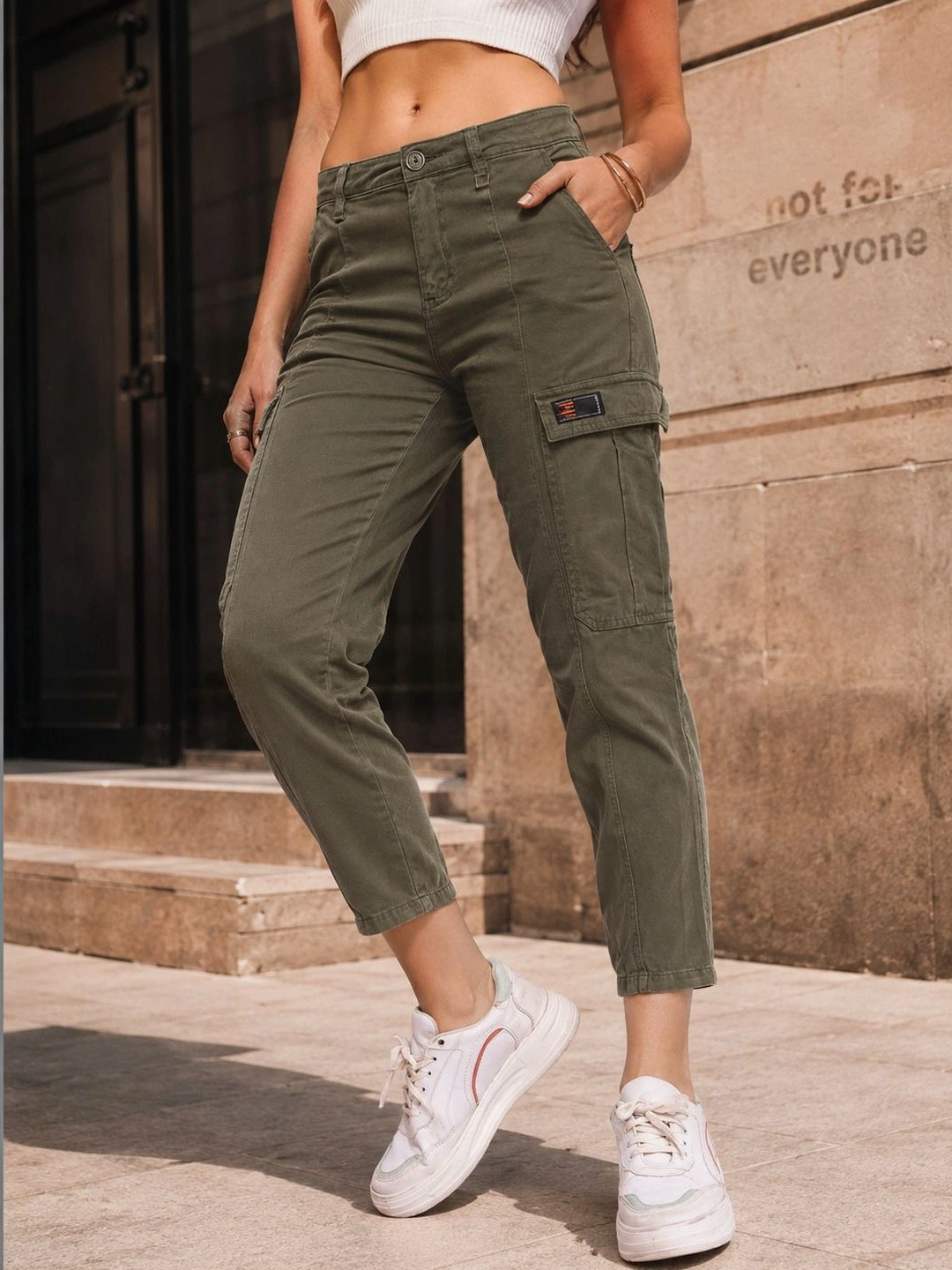 Bene Kleed Women Regular Fit Mid-RiseCargos Trousers