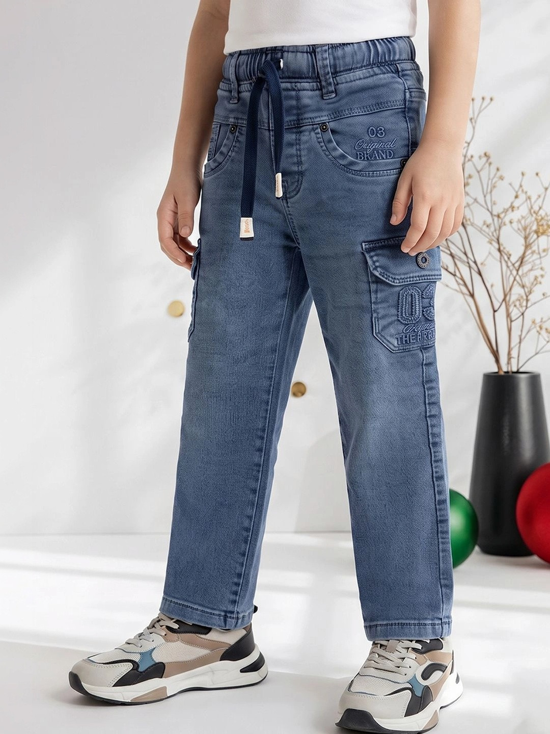 Killer Boys Straight Fit Mid-Rise Light Fade Stretchable Jeans