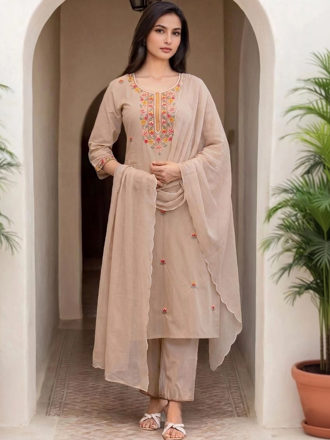 KALAMIR Women Floral Embroidered Regular Thread Work Kurta with Trousers & With Dupatta