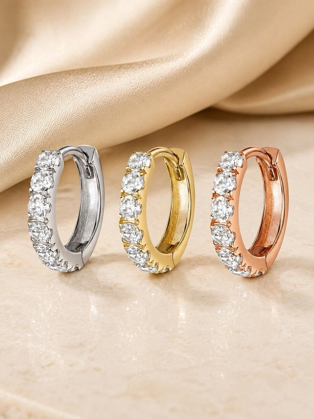 VAMA Gold-Plated Cubic Zirconia Ring Nosepin