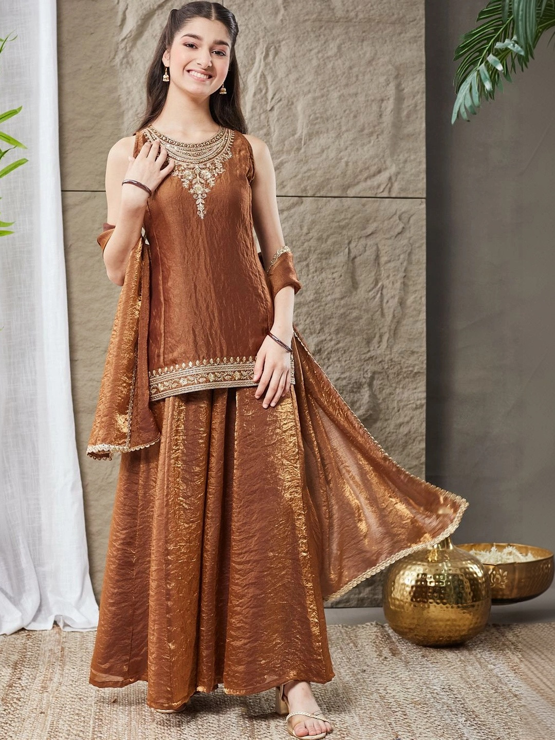 CurlyTales Girls Ethnic Motifs Embroidered Regular Pure Silk Kurta with Sharara & With Dupatta