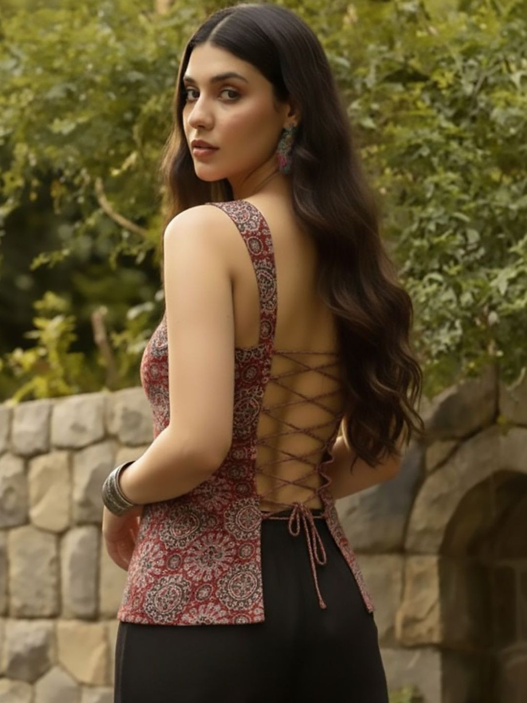AADVIKA Backless, Print Cotton Top