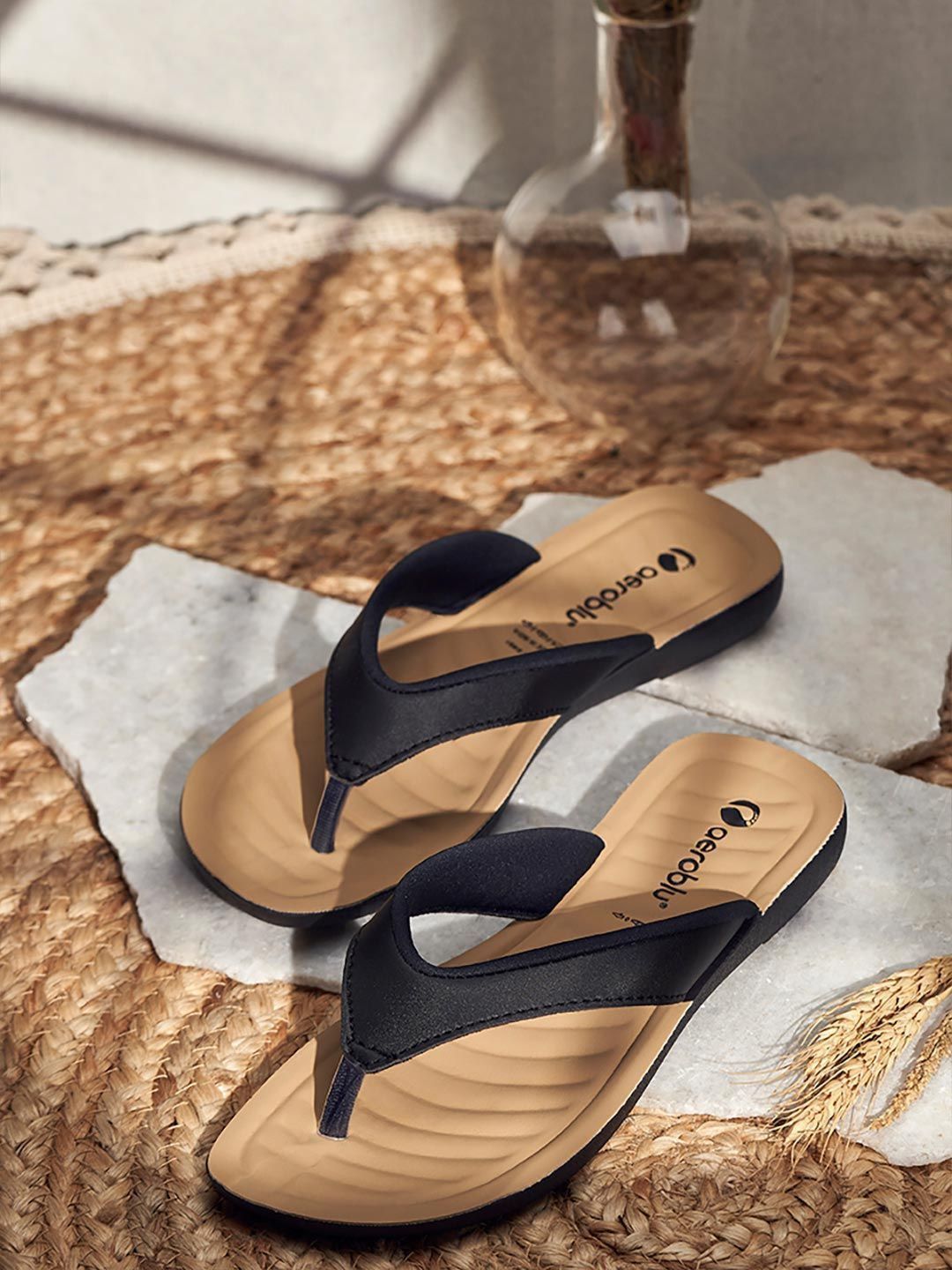 Aeroblu Women Solid Open Toe Flats