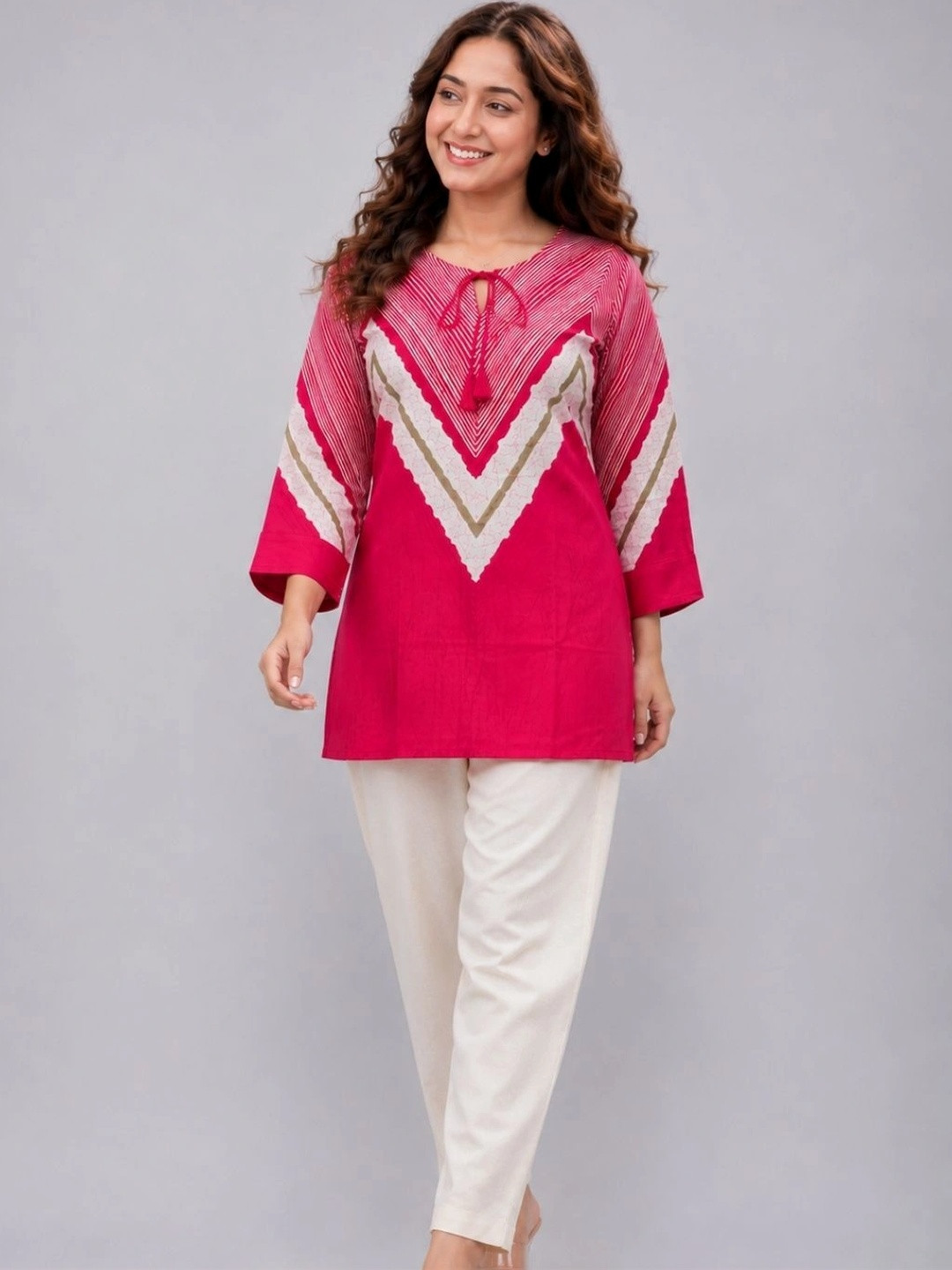 ROSHNI Geometric Printed Kurti