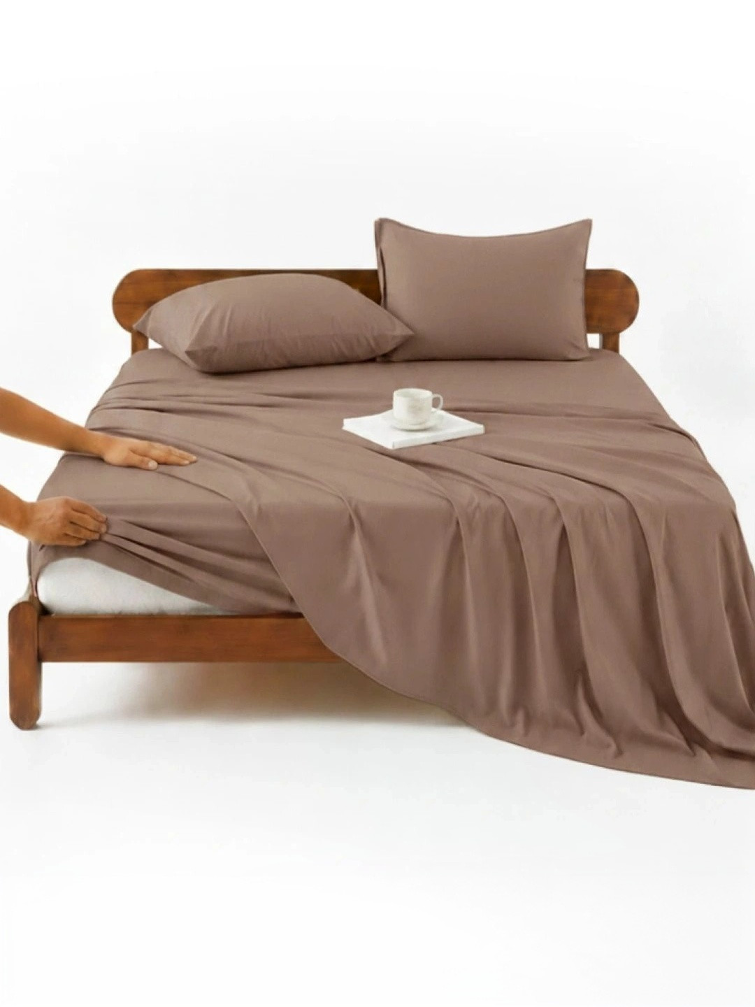 Zarf Brown 350 TC King Bedsheet with 2 Pillow Covers
