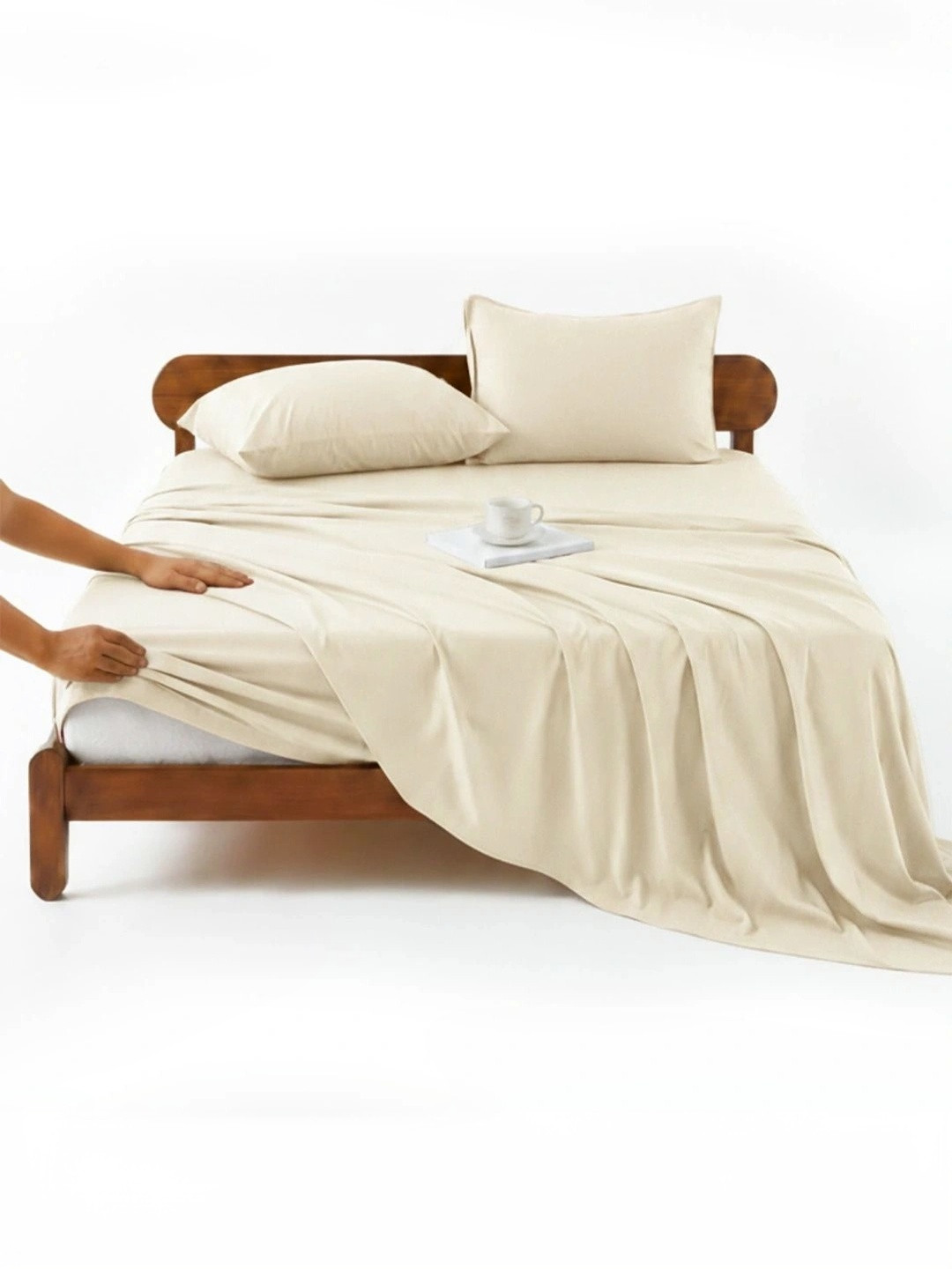 Zarf Cream-Coloured 350 TC King Bedsheet with 2 Pillow Covers