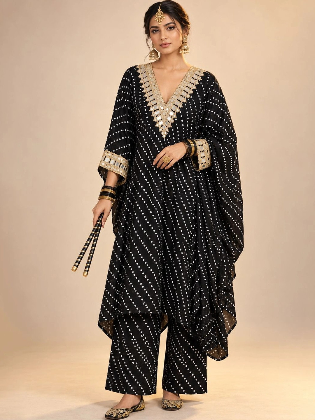 Varanga Women Ethnic Motifs Printed Regular Mirror Work Kurta with Palazzos