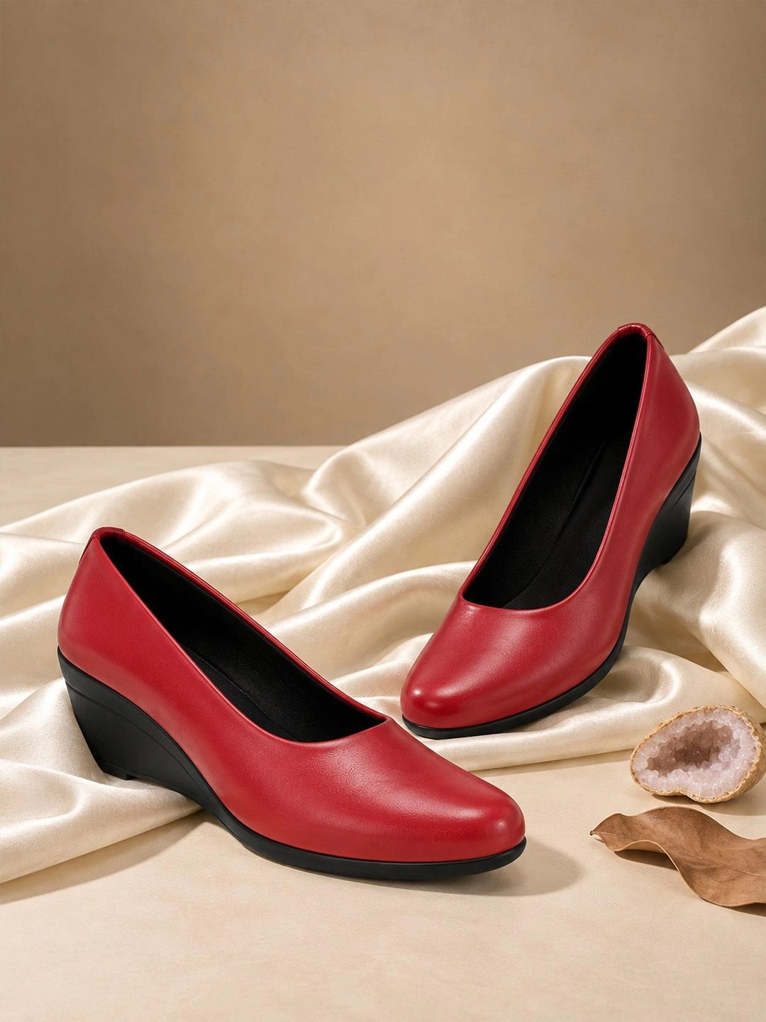 KARADDI Wedge Synthetic Leather Pumps