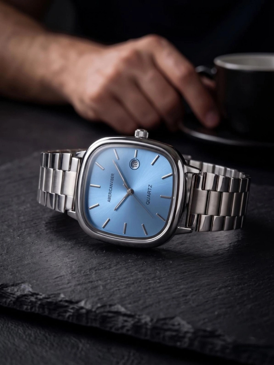 Americanviber Unisex Dial & Stainless Steel Bracelet Style Straps Analogue Date Aperture Watch AVM00031