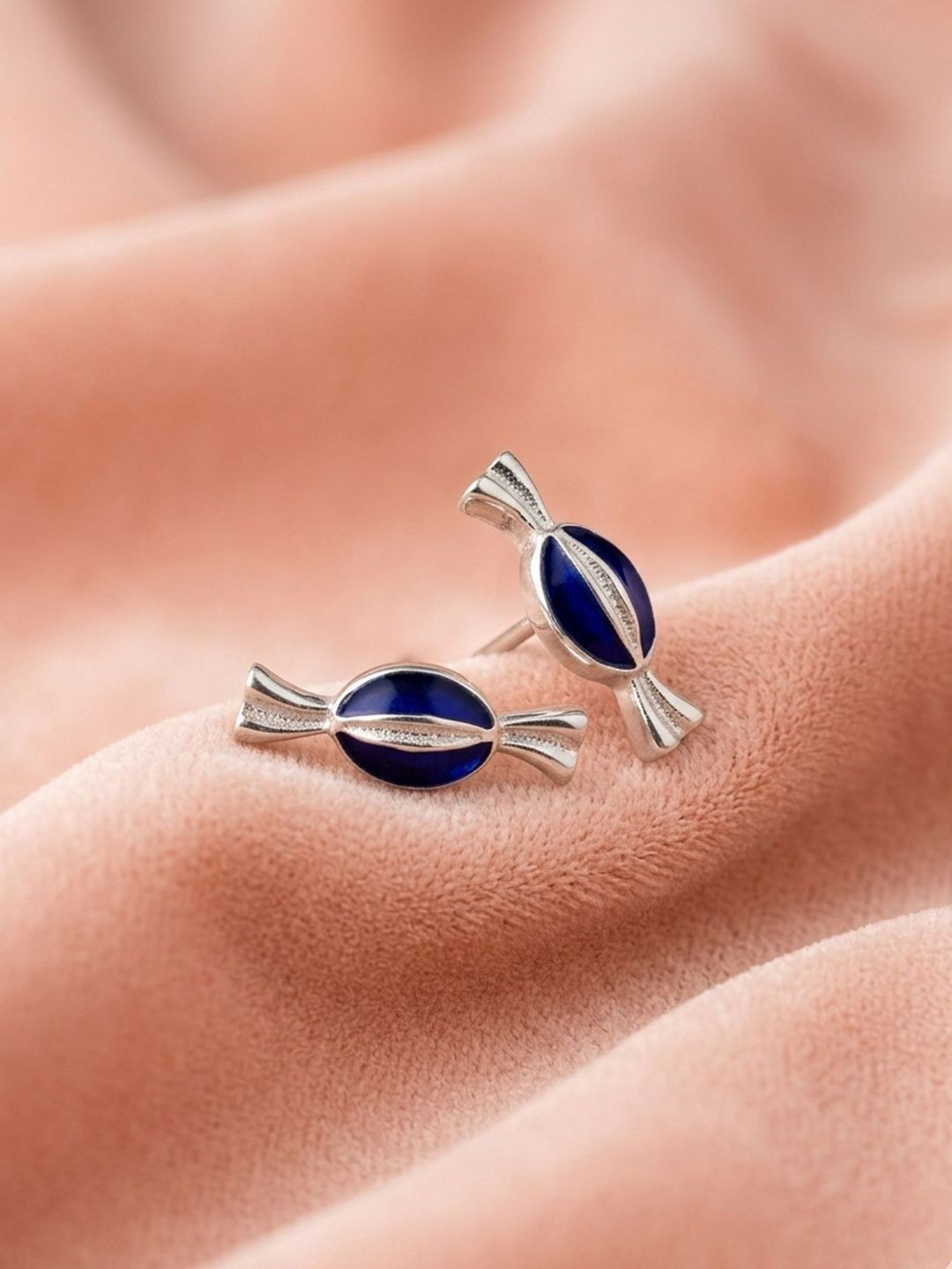 925 SILLER 925 Pure Sterling Silver Navy Blue Enamel Toffee Motif Stud Earrings