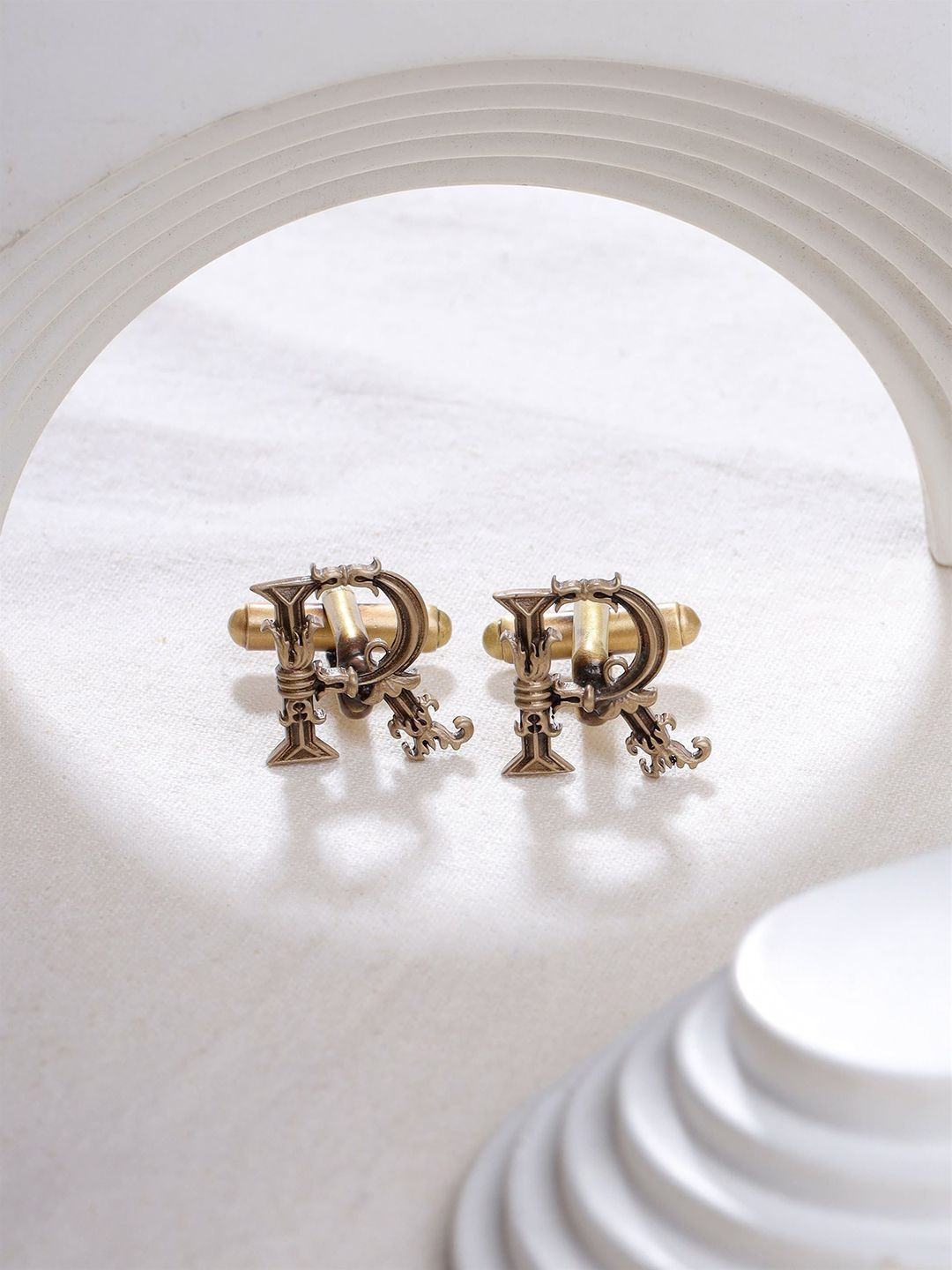 COSA NOSTRAA Antique Gold Royal Alphabet 'R' Brass Cufflink for Men (1 Pair)