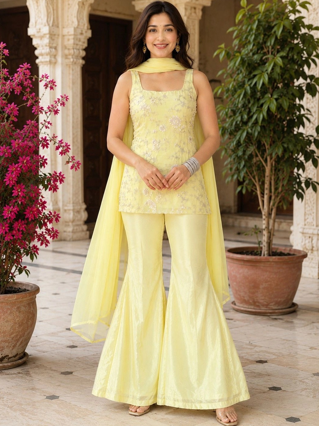 PEEYU Women Ethnic Motifs Embroidered Regular Thread Work Kurta with Sharara & With Dupatta