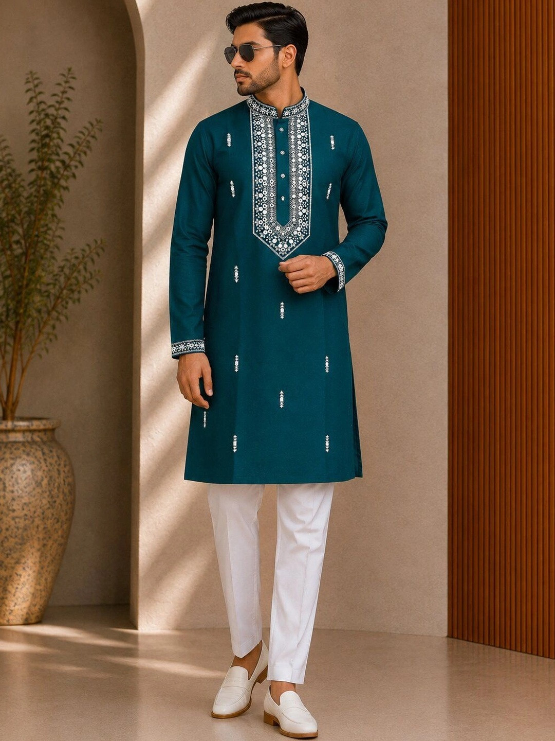 CELLUX Men Ethnic Motifs Embroidered Regular Thread Work Kurta with Trousers
