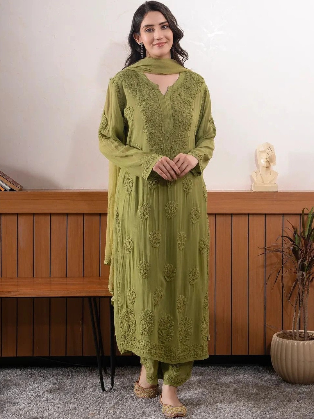 Iraayae Women Ethnic Motifs Embroidered Regular Chikankari Kurta with Trousers & With Dupatta