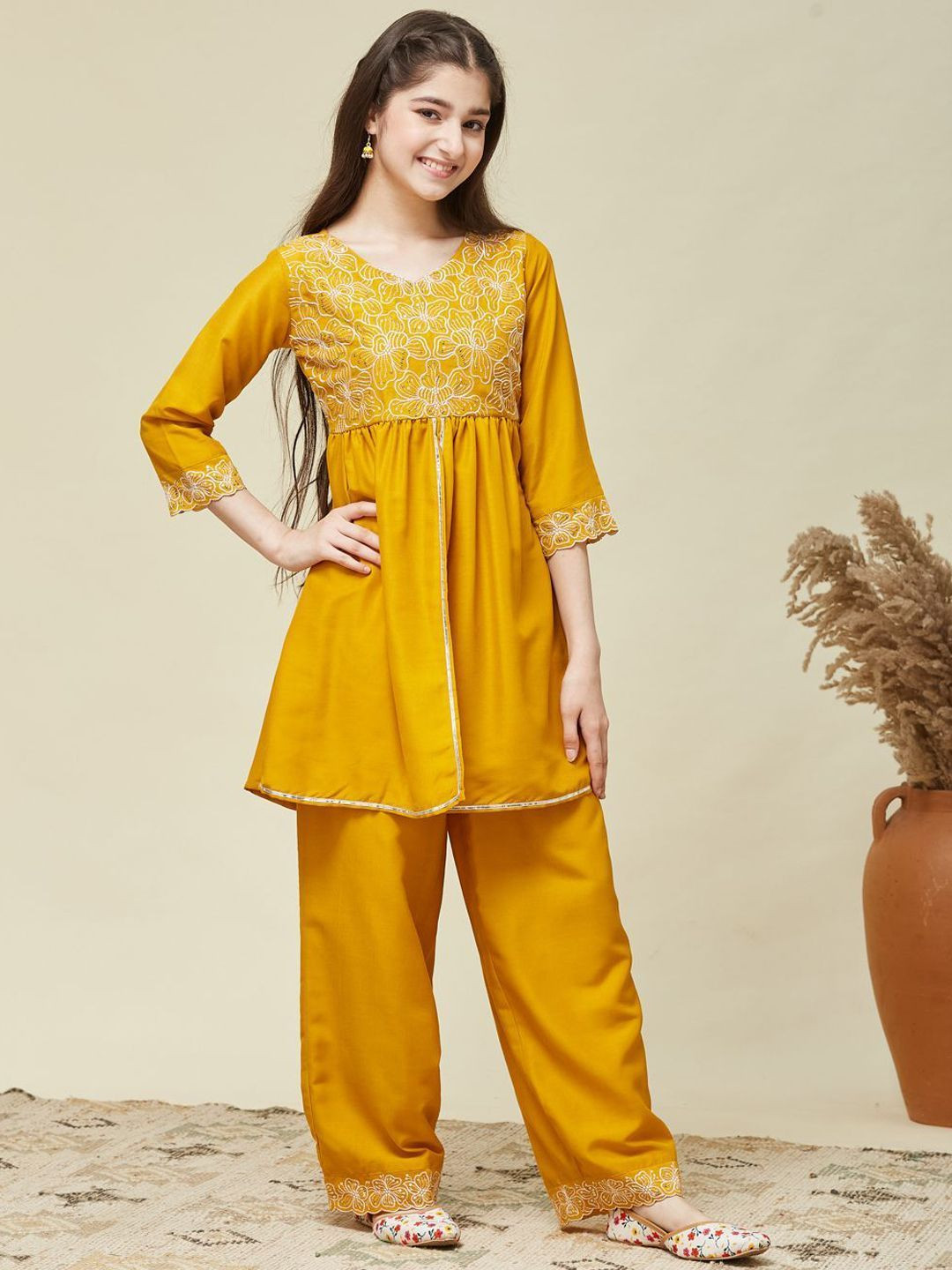 CurlyTales Girls Embroidered Peplum Kurta and Pant Set