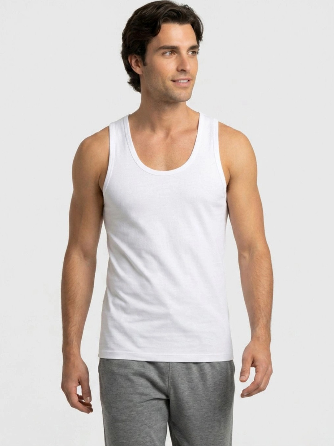 Park Avenue Men Round Neck Sleeveless Combed Cotton Basic Vests