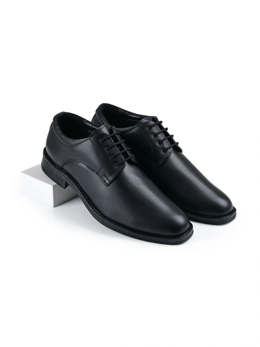 Chardonnay Men Premium Genuine Leather Black Cushioned Resyn Derby Formal Shoes