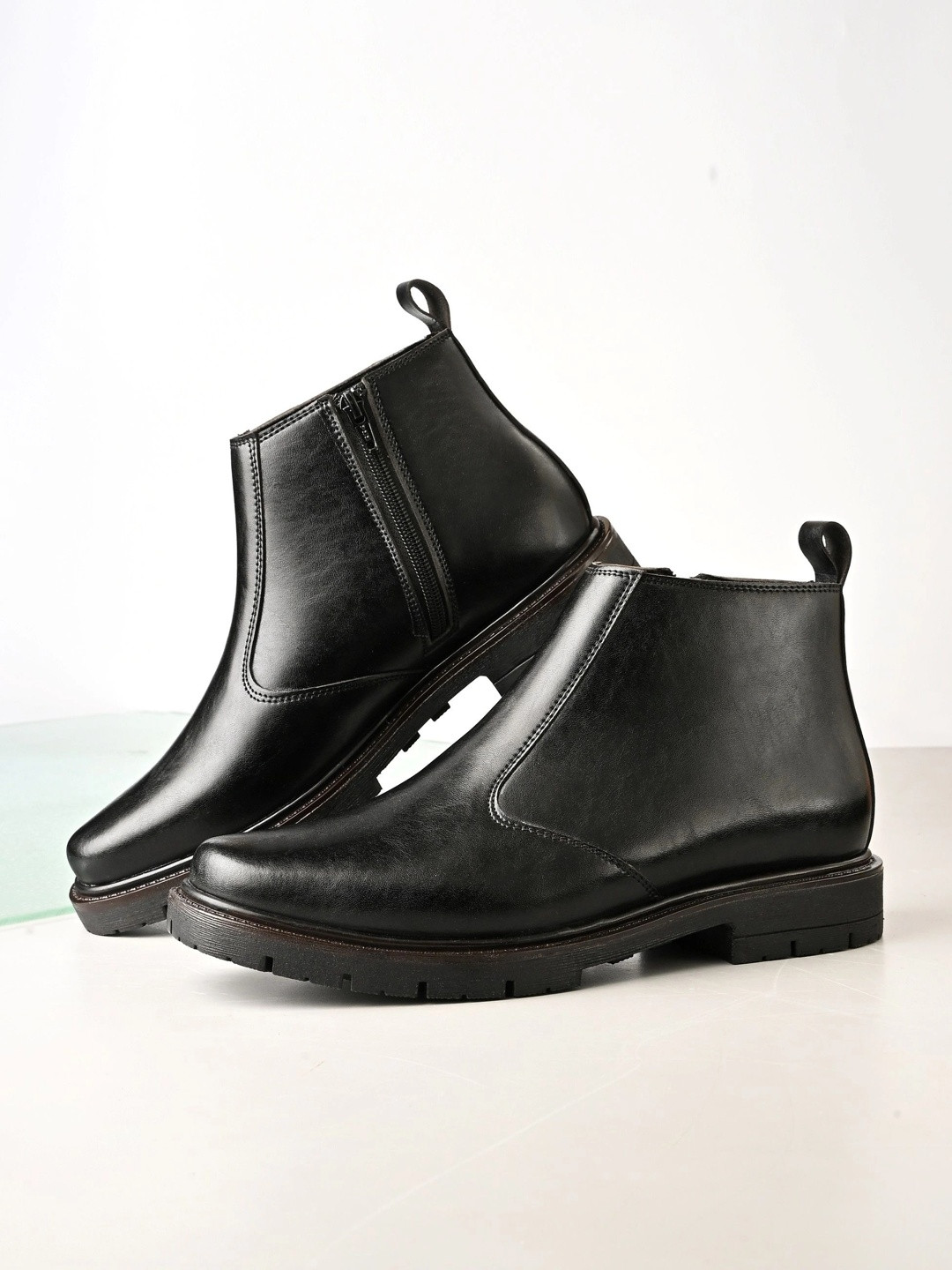 The Roadster Lifestyle Co Men Round Toe Zip Regular Boots