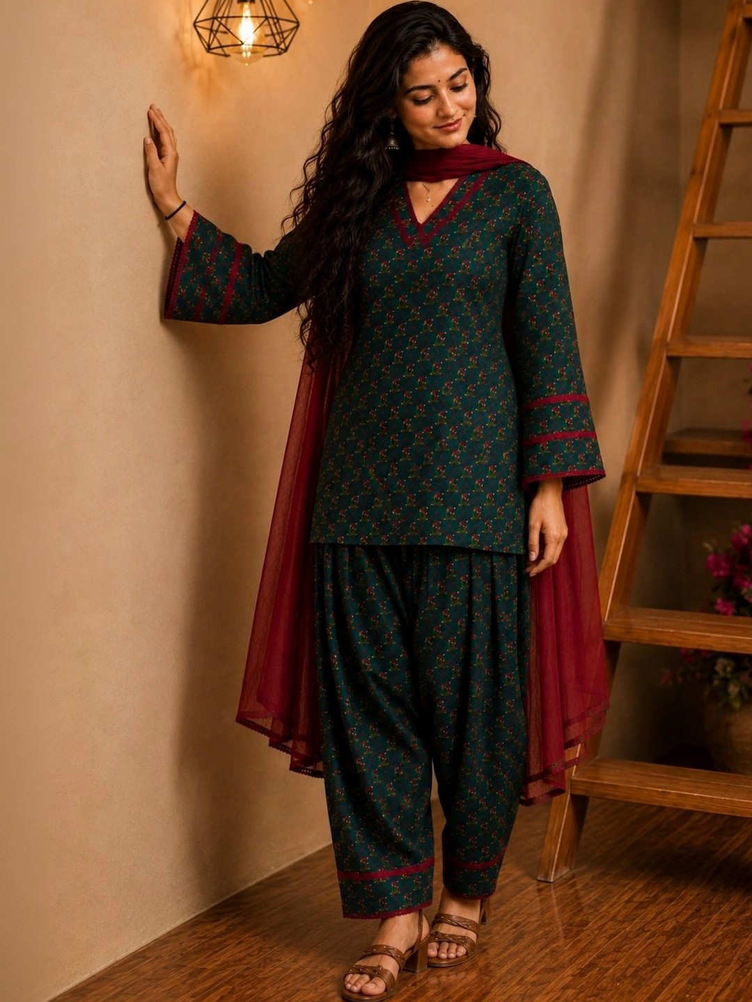 shreeram Women Floral Printed Regular Pure Cotton Kurta with Patiala & With Dupatta