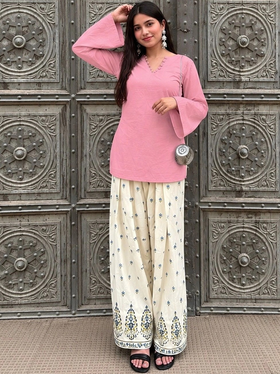 AAFAMI Women Flared Sleeves Handloom Kurta