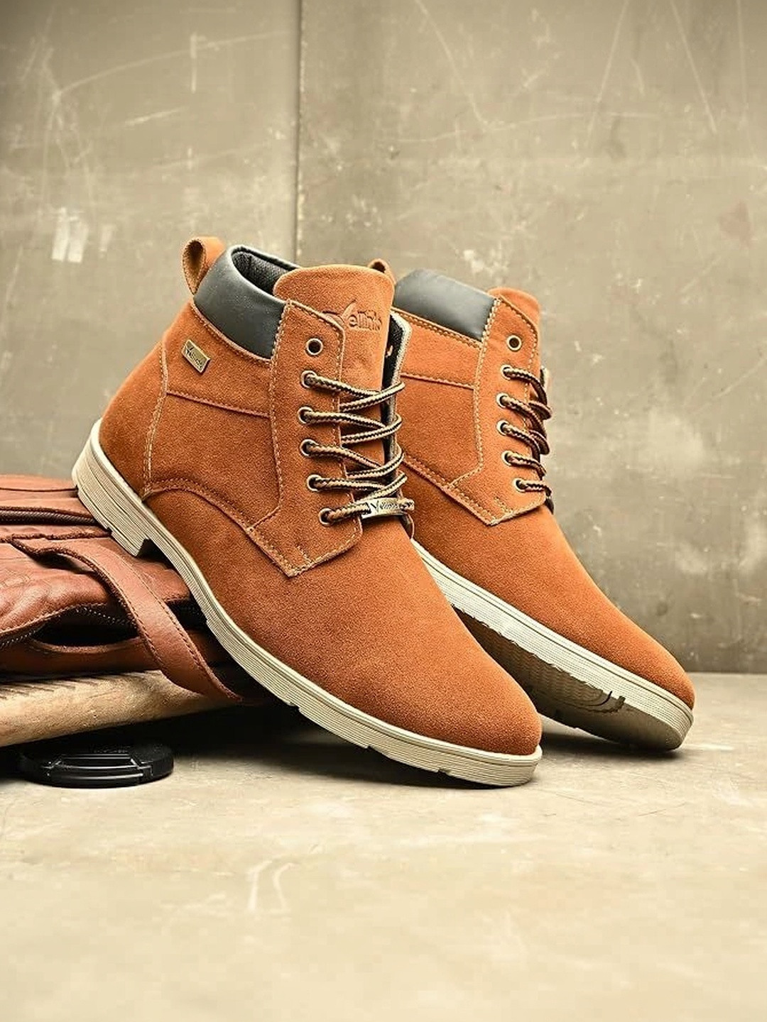 Vellinto Men Round Toe Lace-Ups Regular Boots