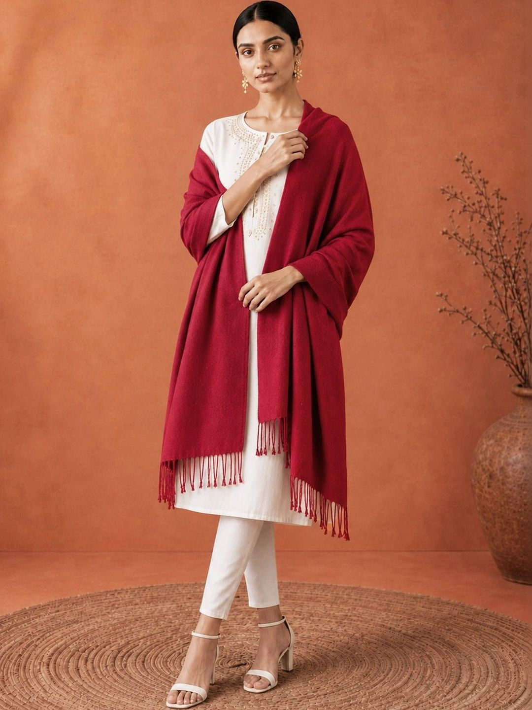 Sangria Women Woven Pashmina Fringed Border Stole
