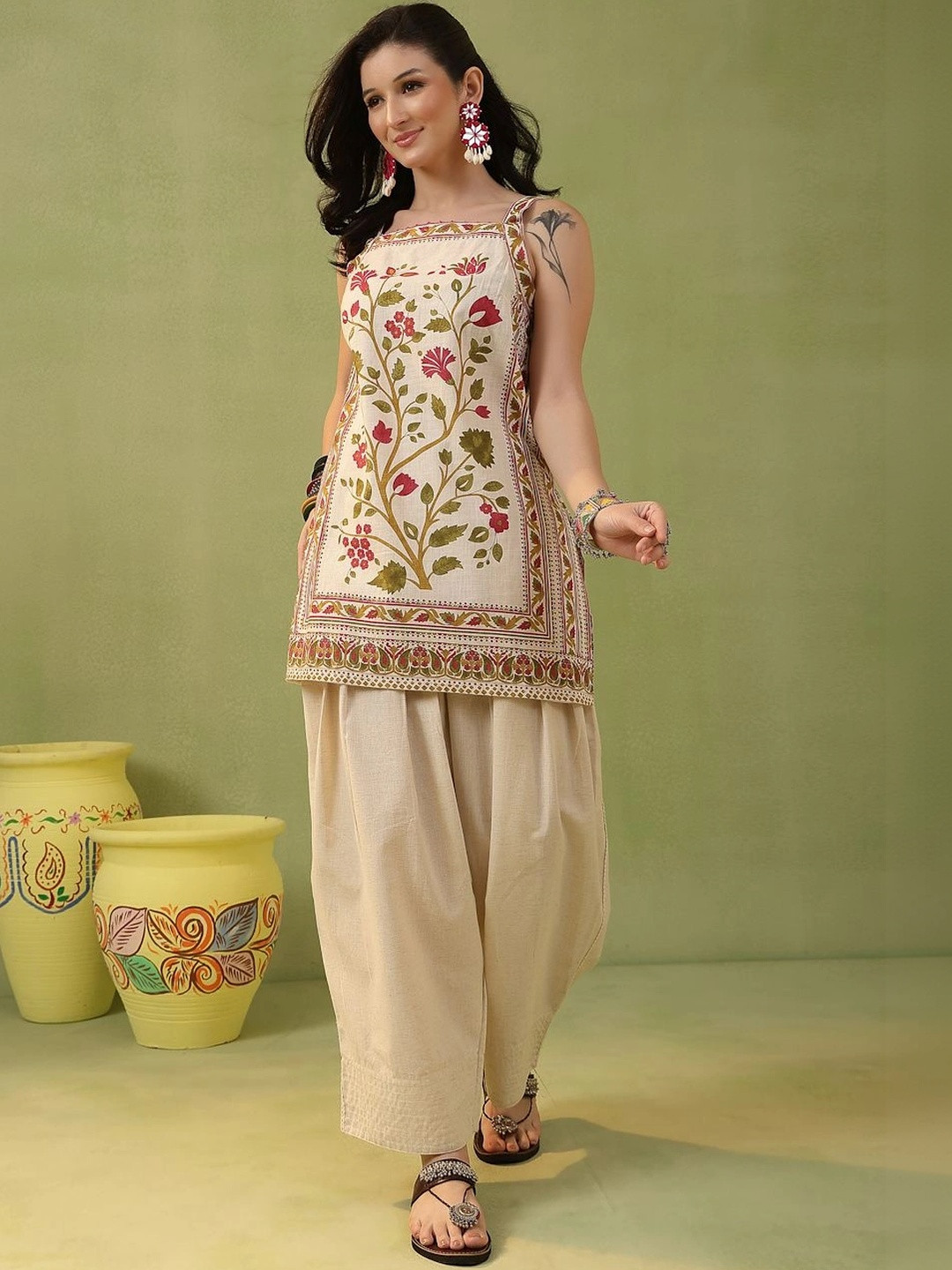Sangria Women Floral Printed Regular Pure Cotton Kurti